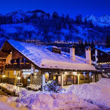 Hotel Pilier D'Angle & Wellness Курмайор Экстерьер фото